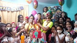 Su primer cumpleaños y su primer payaso!!