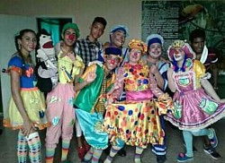 Con muchos artistas en el Zoo de 26